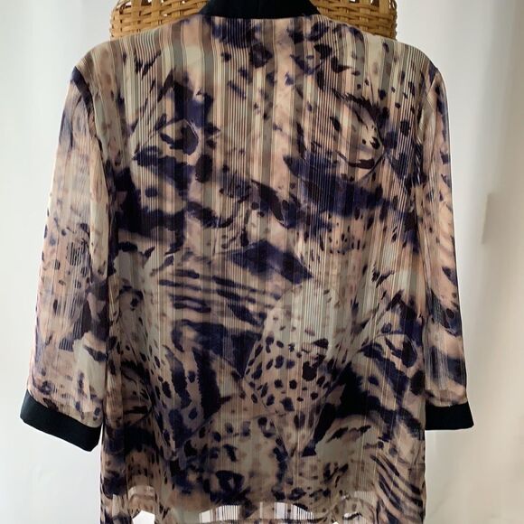 Navy blue and white blazer with built in navy blue tank. - Picture 2 of 11